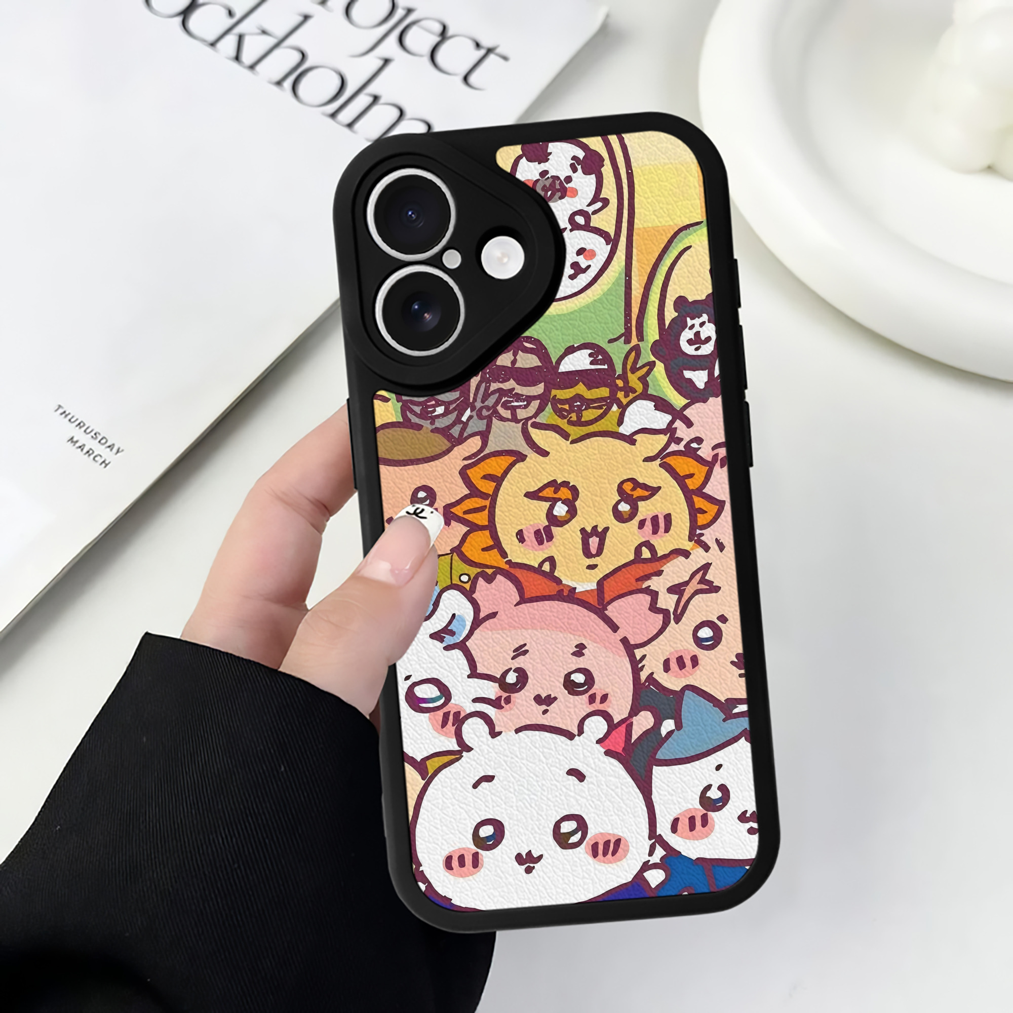 （画像用） ちいかわ Chii-kawa 【iPhone 16シリーズ対応】シリコンスマホケース（レザー調） 材質：シリコン
